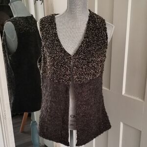 KAKTUS sherpa sleeveless cozycore vest. Size Medium.